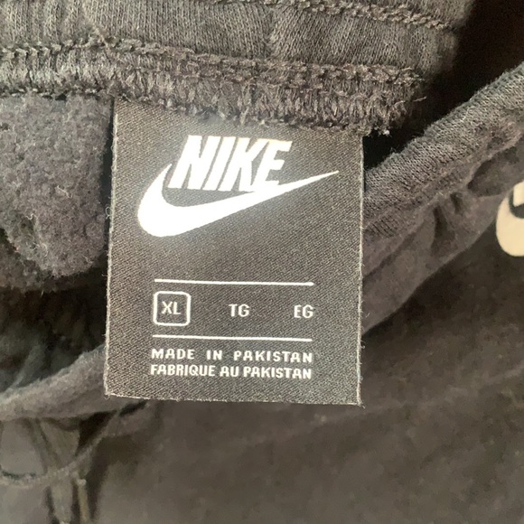 Nike Sweatpants - Picture 2 of 3